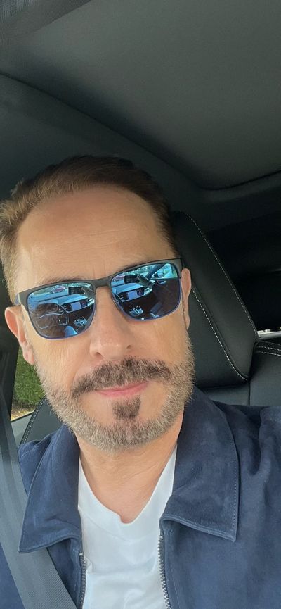 Former Dentist, provides dental offices digital marketing.