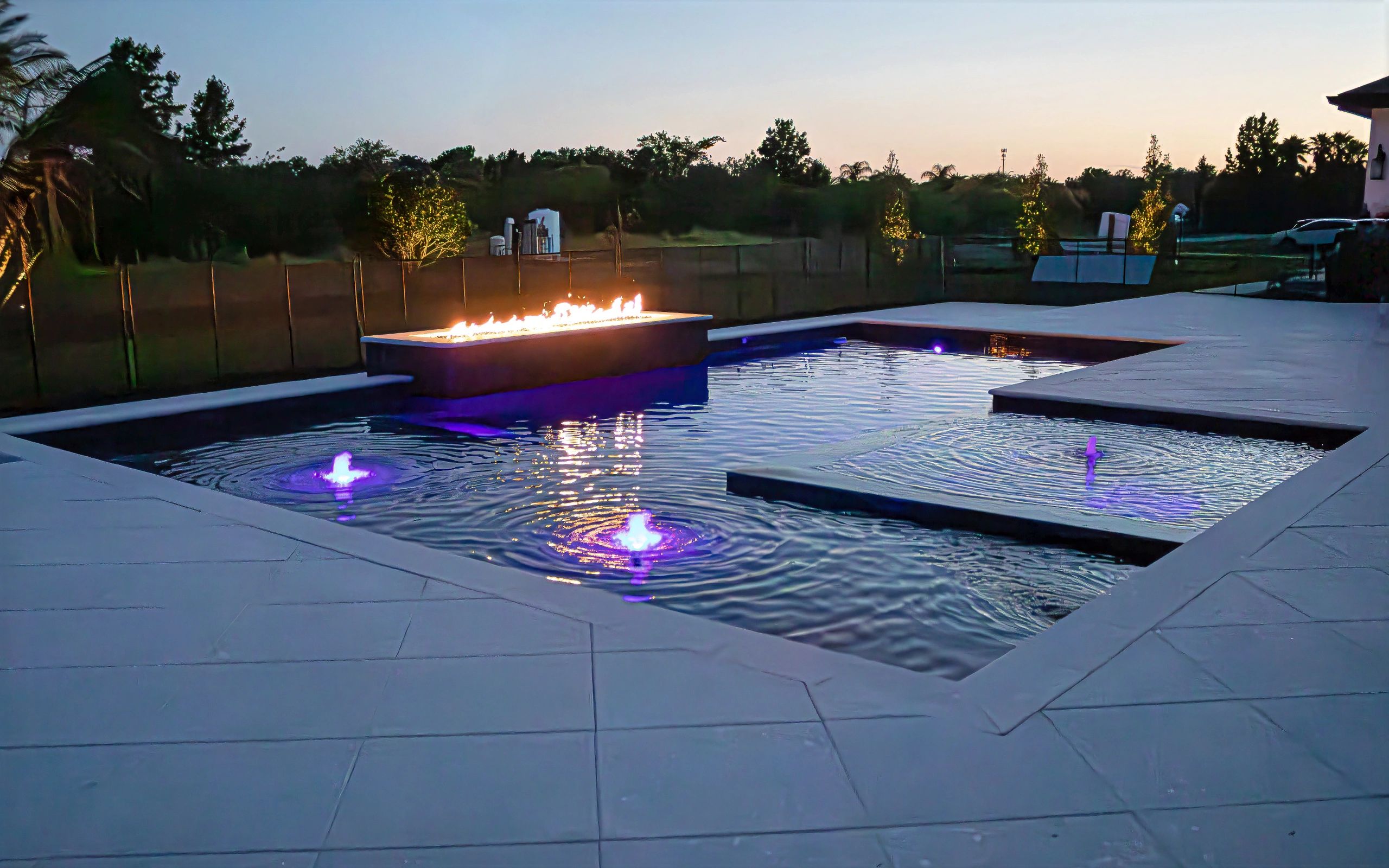 Custom Swimming Pools | Infinite Custom Pools