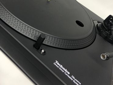 Technics sl 1210 mk2 stealth black