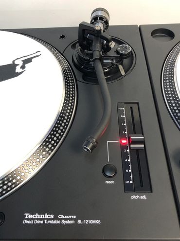 Technics sl 1210 mk5 Full custom Matt black, Custom anodised black, screen printed button sets.