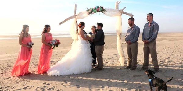 Blending Hearts, wedding, elopement, Yachats, Oregon, coast, beach, TLC Photography, dog