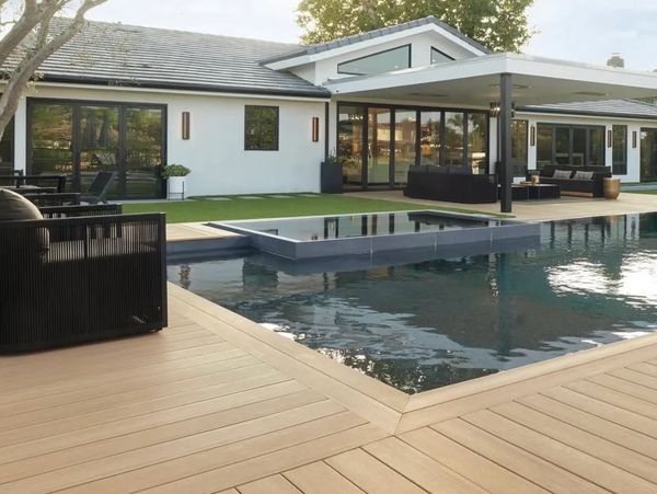 PVC TimberTech pool deck
