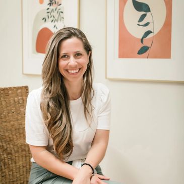 Meg Trompetter Registered acupuncturist holistic nutrition cosmetic acupuncture yoga