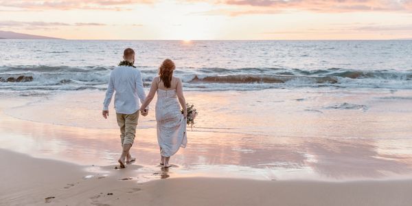 Let this Maui Elopement Planner help you make your day magic on a beautiful Maui beach! 