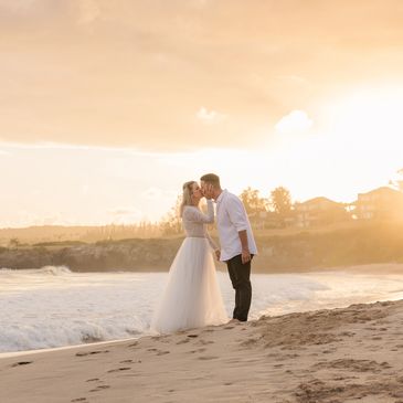 Sunrise Beach Elopement at Ironwoods Beach, Maui, Hawaii. Photography by Hitched in Maui Photography