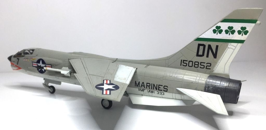 Vought F-8E Crusader 