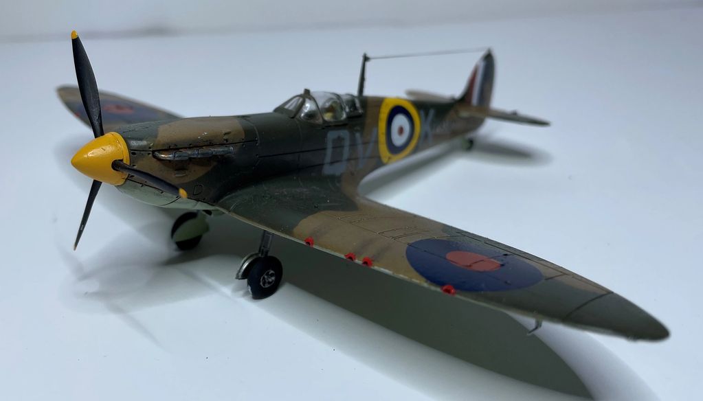 Spitfire Mk.1a X4586 (Airfix A50135)