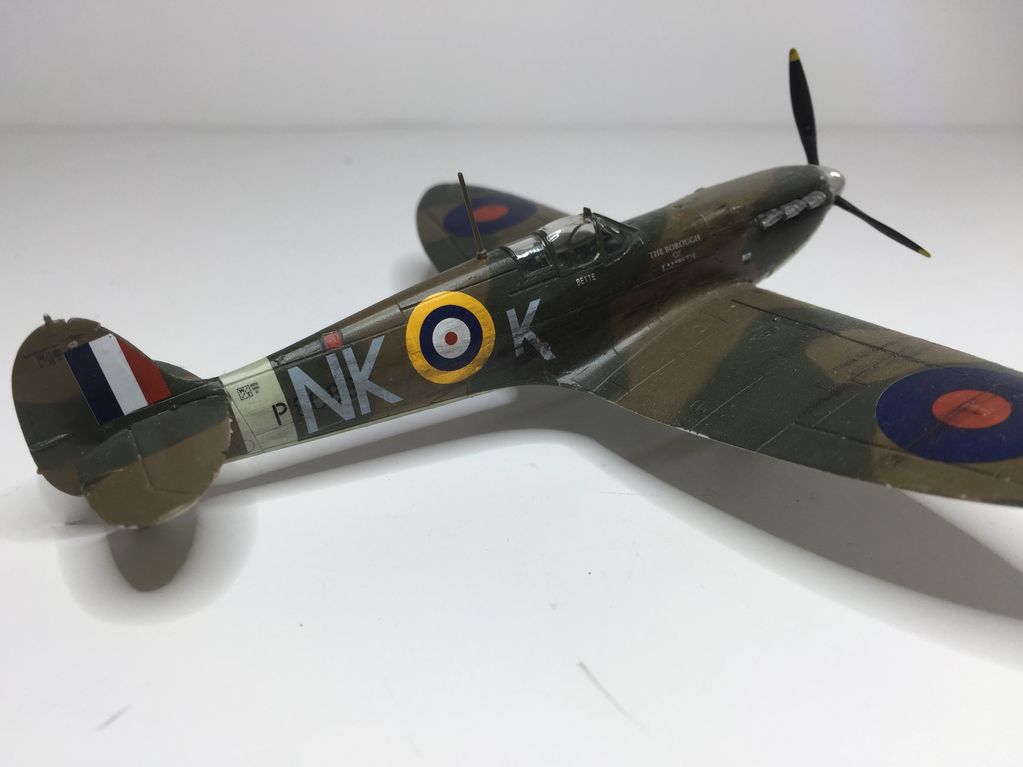 Spitfire Mk.IIa P8088 (Airfix A02010)
