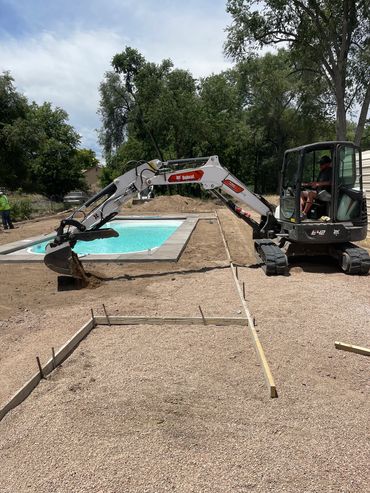 San Juan Fiberglass pool (Dolphin). Perfect for summertime pool volleyball.