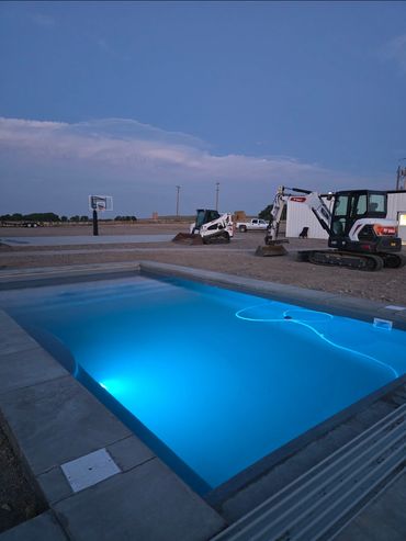 Enjoy the beauty for your San Juan Fiberglass pool at night with energy efficient LED lights. 