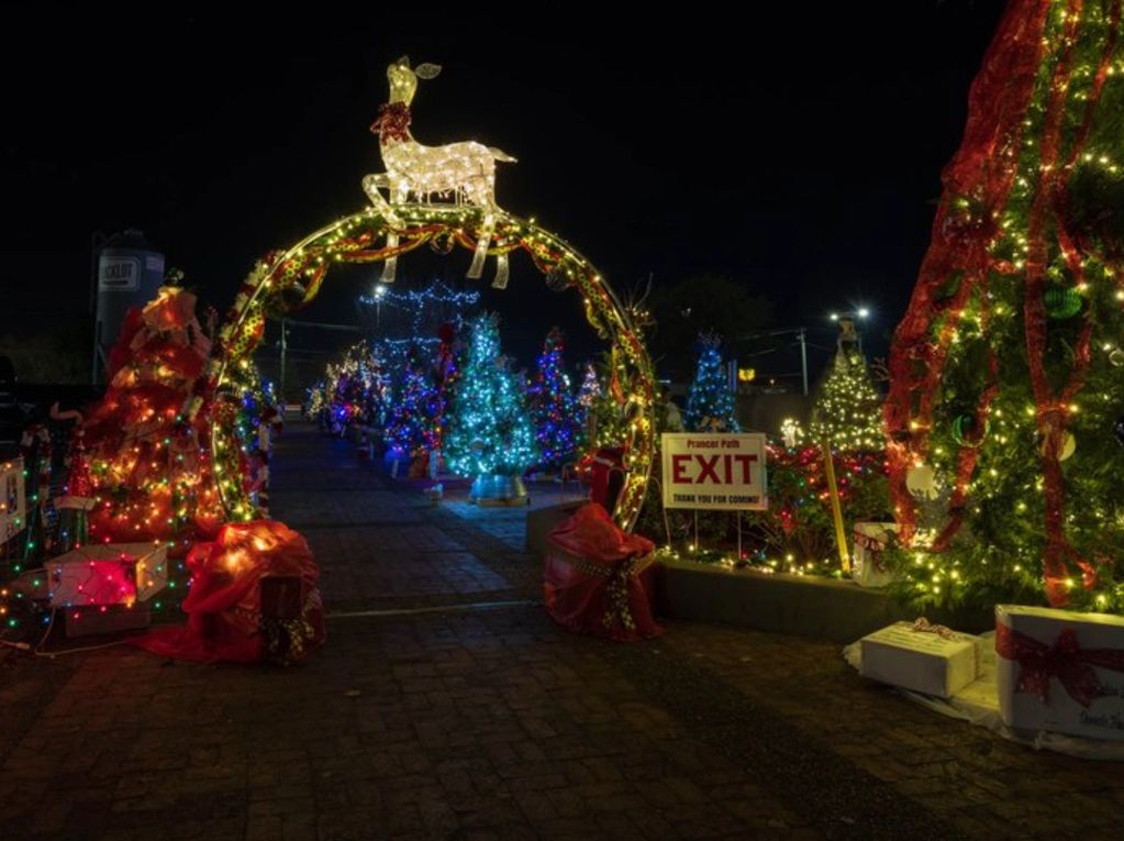 Dec 2  Snowman Christmas Lighting & Fest 2023: Cornerstone Sonoma