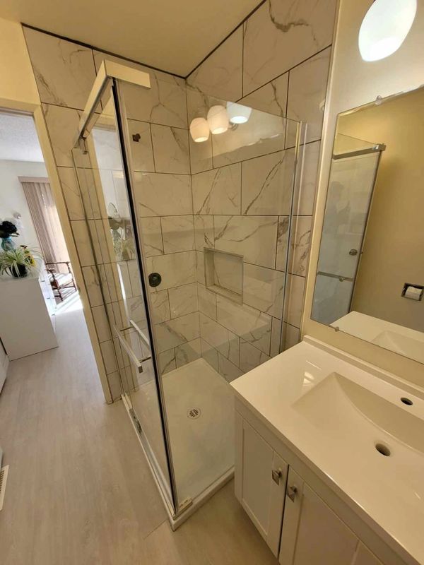 Ensuite Bathroom After Renovation