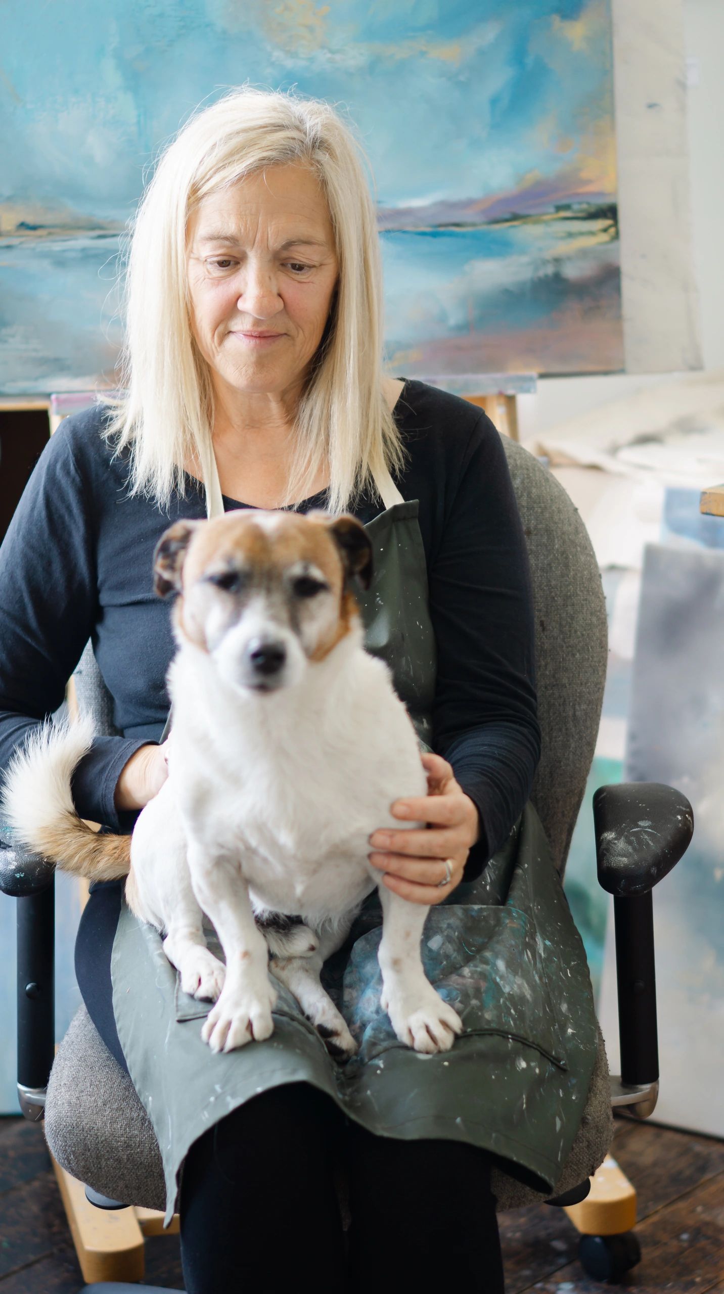 modern portrait of Devon artist in their studio by Felicity Billen