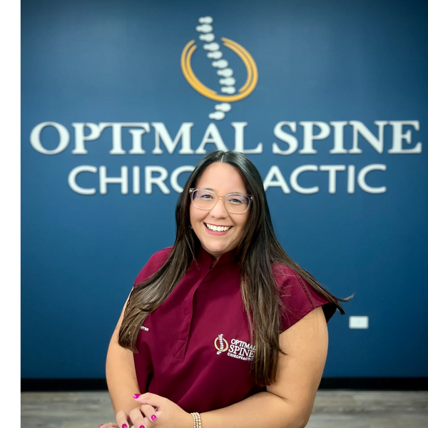 Dra.Gabriela Torres en Optimal Spine Chiropractic - Quiropractica en Guayama.