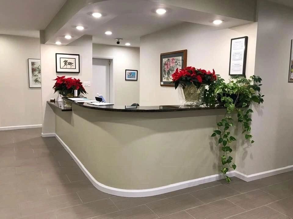 Pearl Veterinary Hospital logo