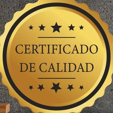Etiqueta dorada con texto en español sobre precios.