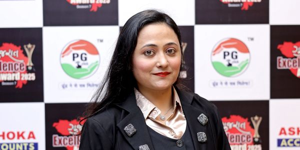 Tr.Lekha Gheewala
(MBA Finance with Gold  Medal
M.Phil(Management))
Corporate Trainer & Business Coa