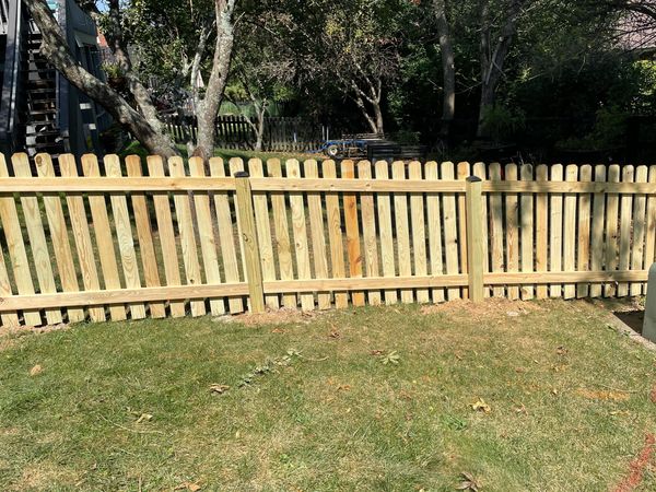 Residential picket fence installation for backyard in Lexington, Kentucky