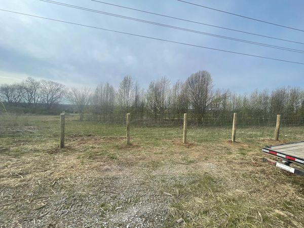 Post and wire fence install near Lexington, Kentucky