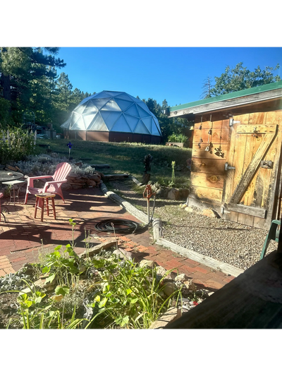 Colorado outdoor private yard with view
