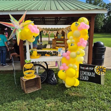 Winning_ Isaiah House Lemonade Stand Contest Display