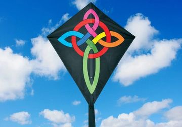 spirit of air single line kite diamond celtic knot