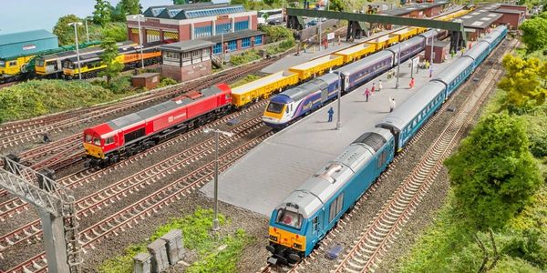 Newvaddon Parkway N Gauge Model Railway