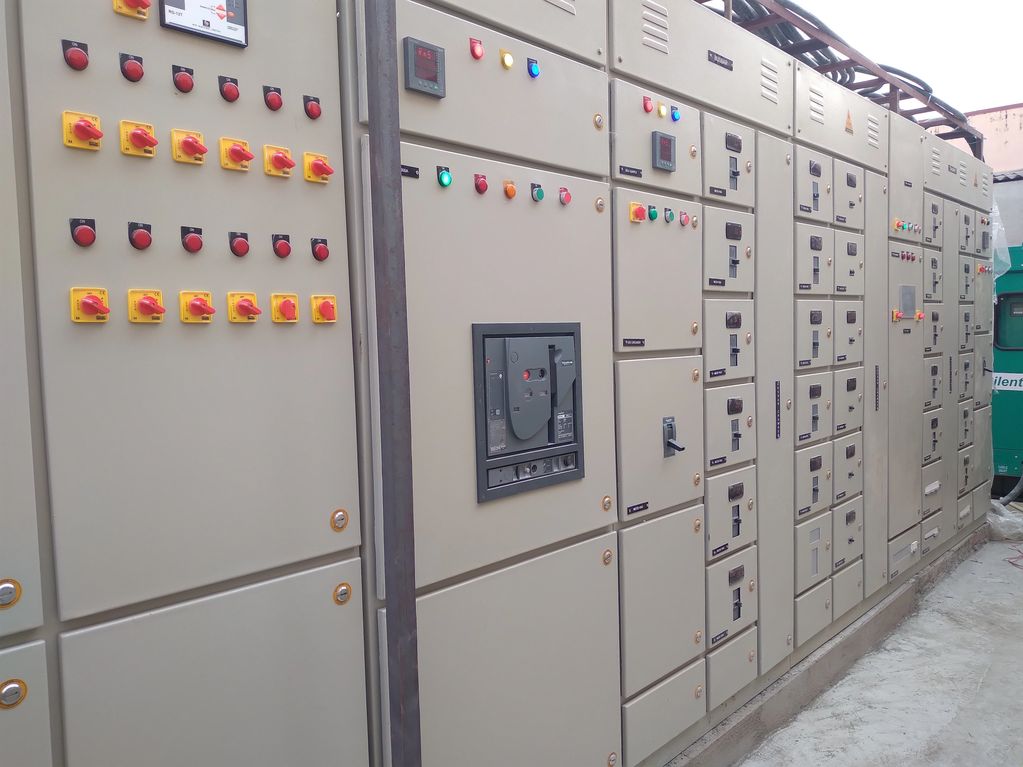 Power Distribution Panel with PLC based DG Automation and APFC PANEL