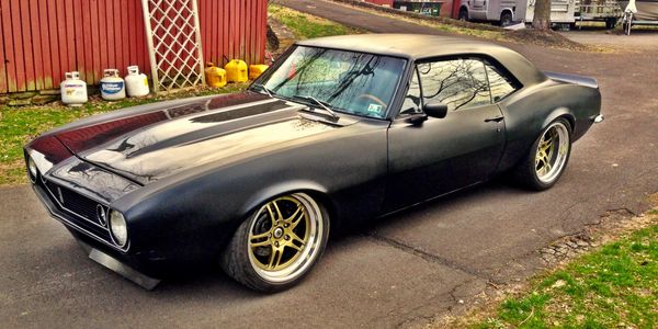 picture of a black color car