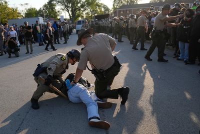 police arresting people in Chicago