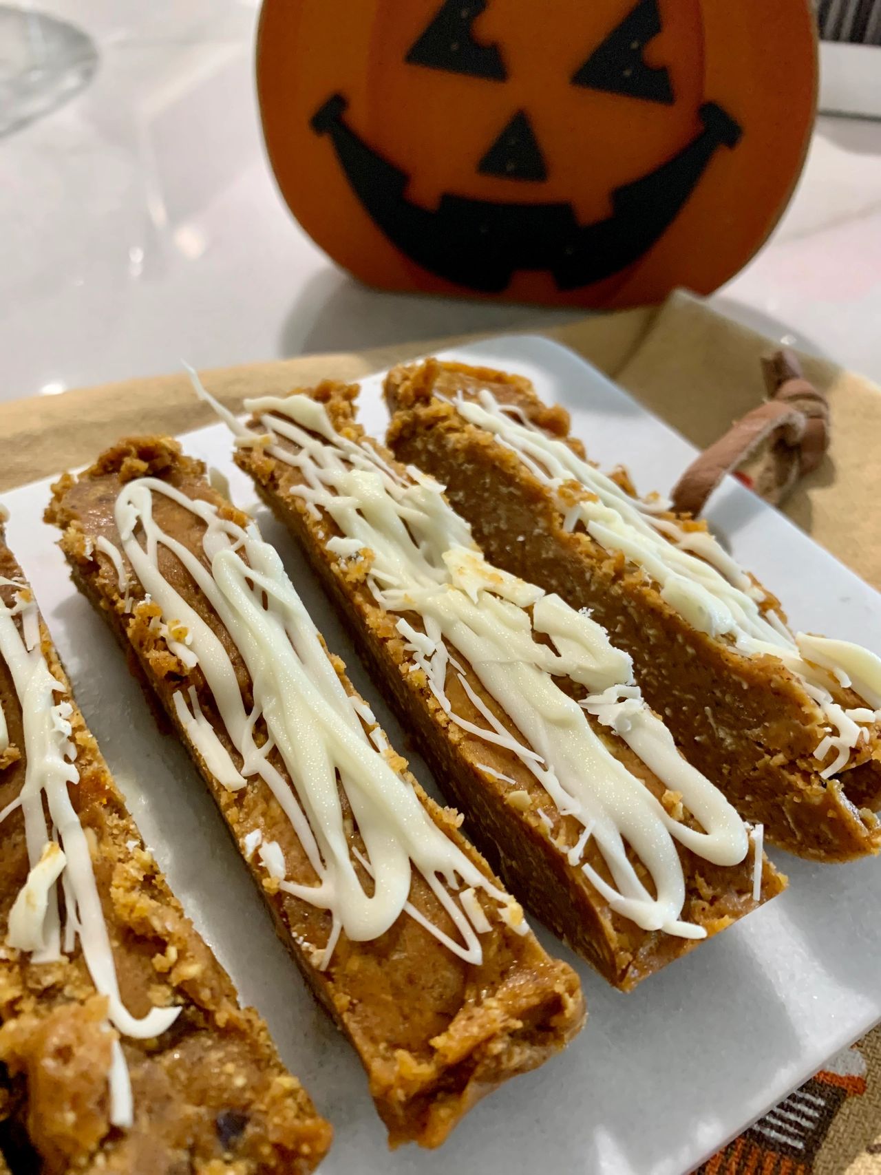 Pumpkin Spice Protein Bars 