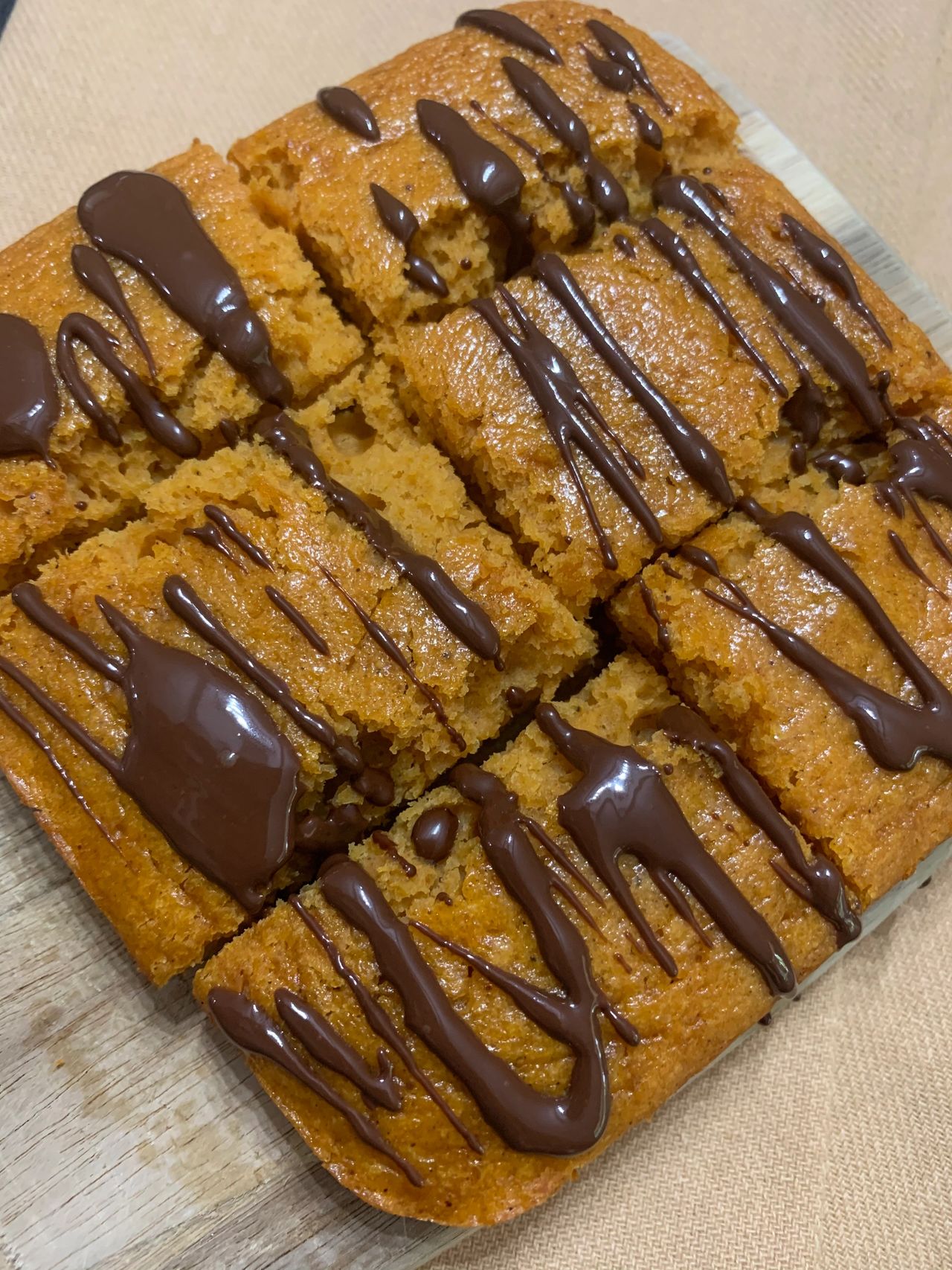 Pumpkin Cake Bars 