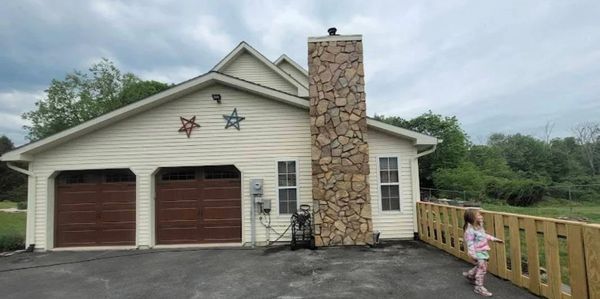 Stone venner chimney