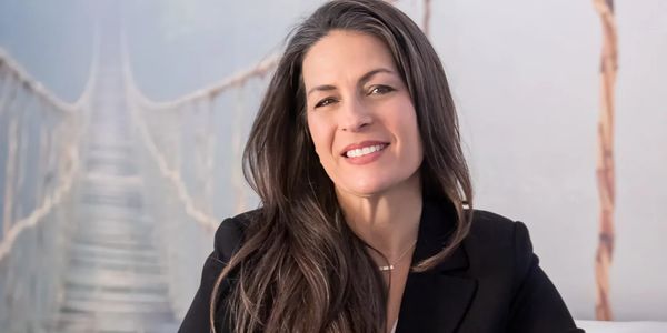 Rebecca Zayas, CCHt, CIHt