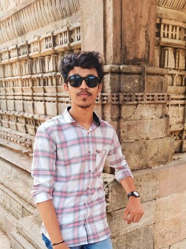 Mit prajapati
    He has done his diploma pharmacy from Sharda school of pharmacy 