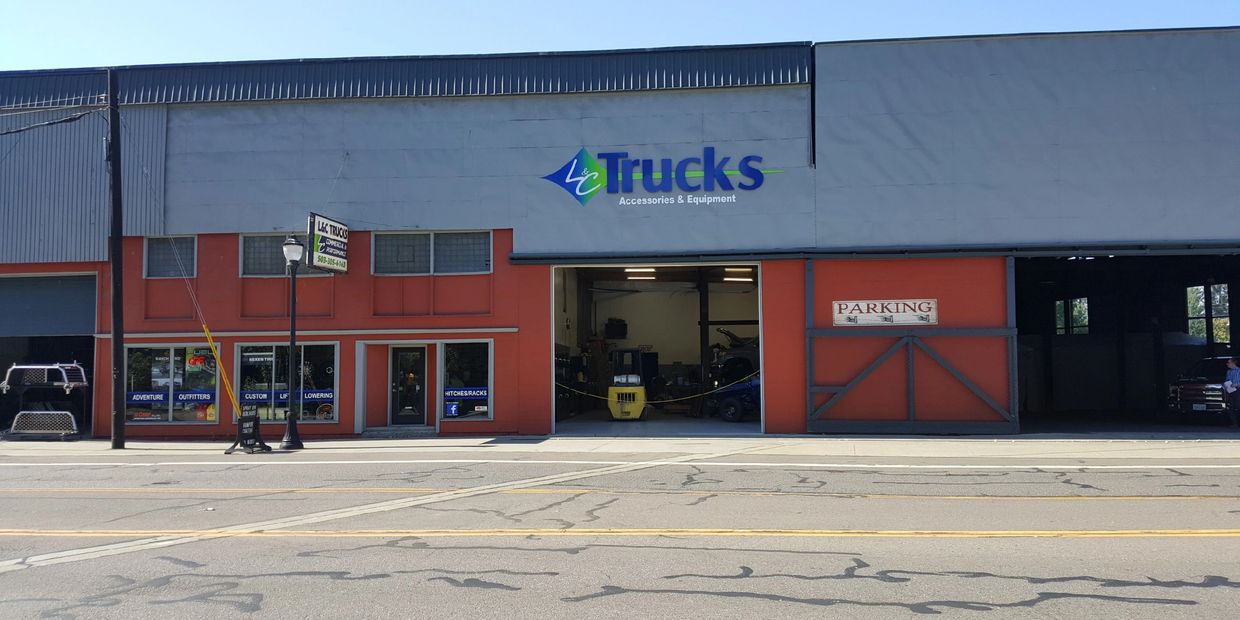 Premier Truck Accessories in Oregon City