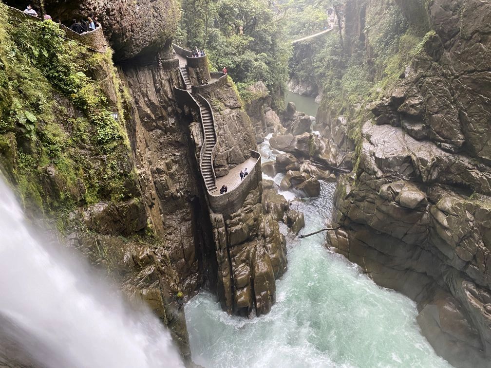 Walkway cut into the cliffs at Pailon del Diablo