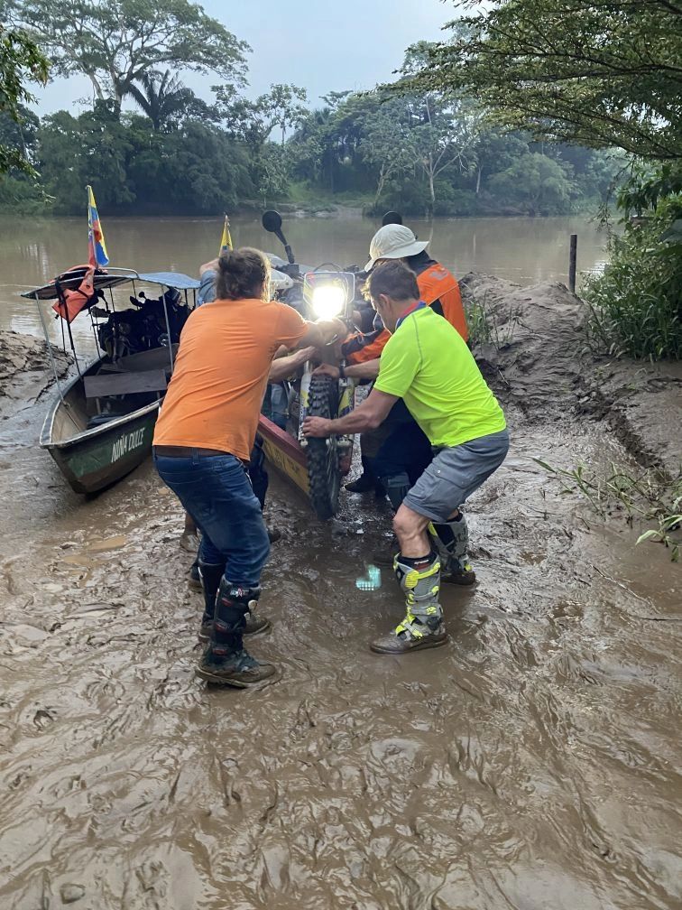 Unloading bikes from canoes