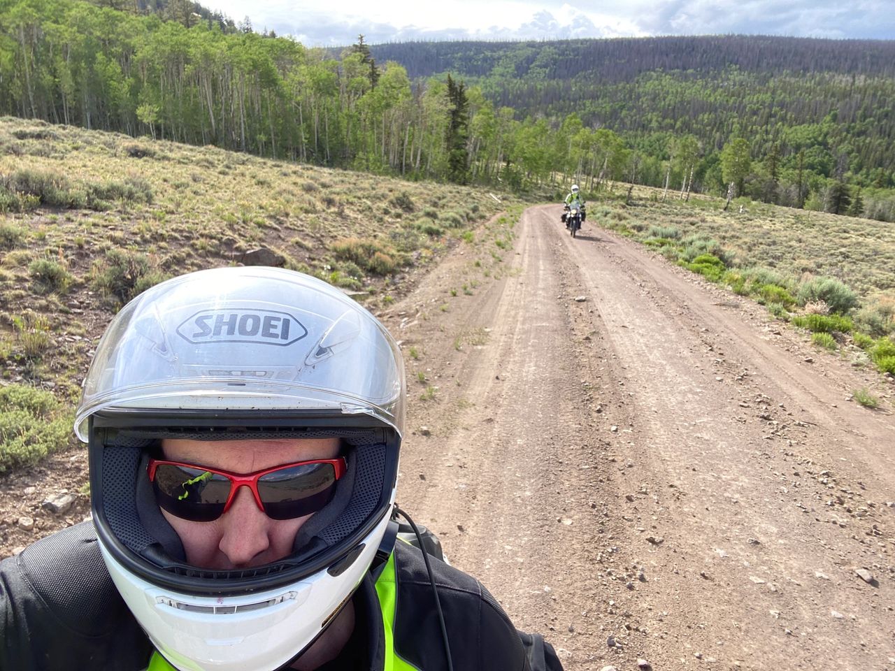 Heading up Los Pinos Pass Heading up Los Pinos Pass