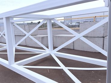 Structure fait sur mesure blanche