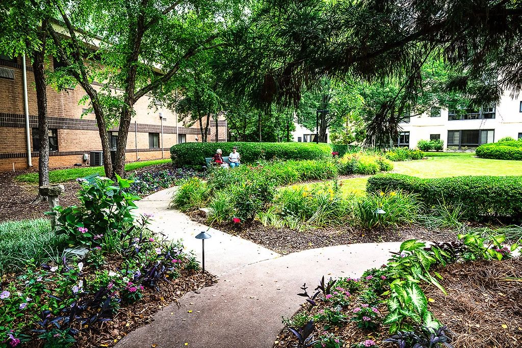 Beautiful courtyard at Montclair Assisted Living in Decatur, GA.