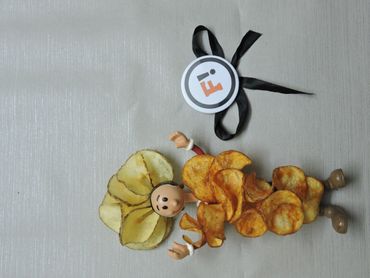 creative foodshot, spicey potato chips, friessac
