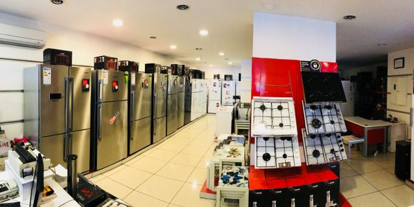 Buzdolabı, derindondurucu, set üstü ocaklar, mağaza iç görseli