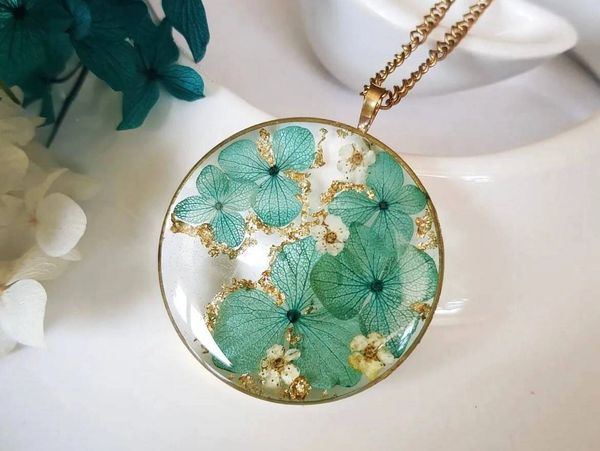 Blue Floral resin necklace