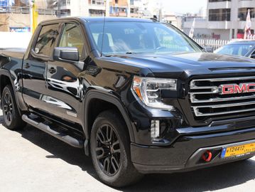 Powertrain & Performance
Engine: 5.3 L EcoTec3 V8 (RPO L84) featuring Dynamic Fuel Management (DFM),