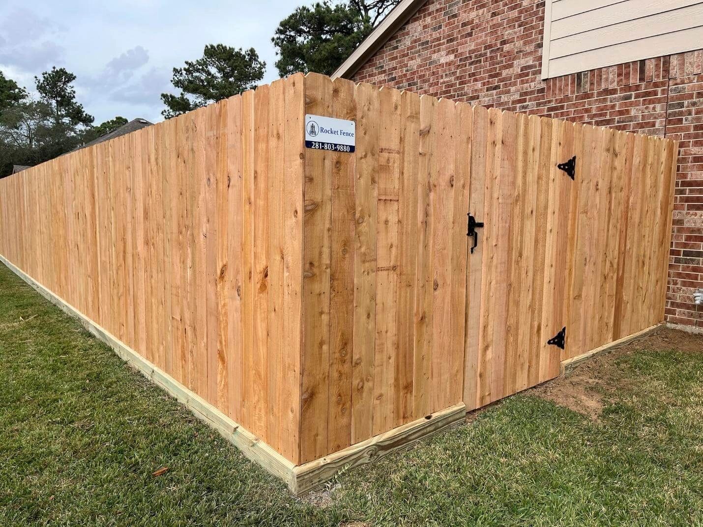 Cedar Privacy Fence in Tomball, Houston & near Spring,Cypress,The Woodlands, Magnolia,Montgomery, TX