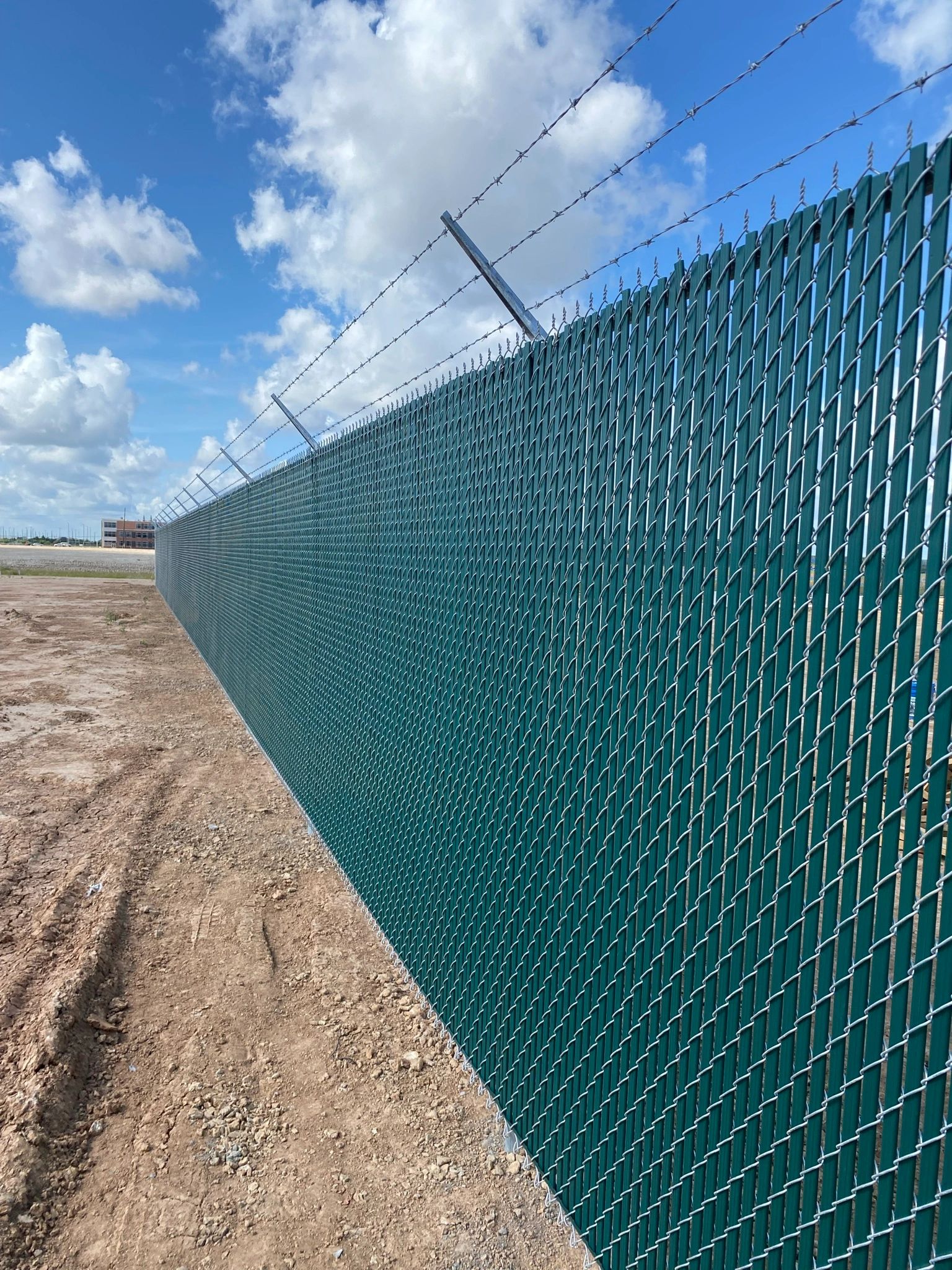 Everything You Need to Know About Chain Link Fences & Their Types