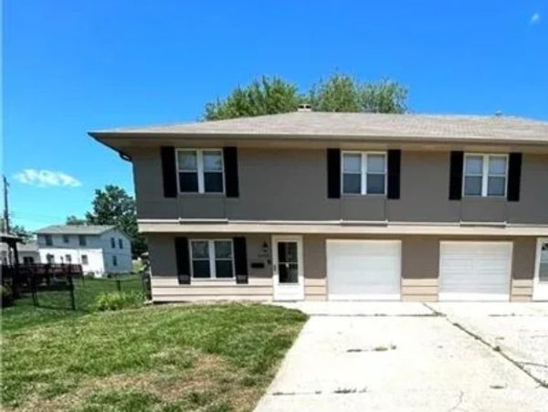 Gladstone home purchased with Sarika Brinkman