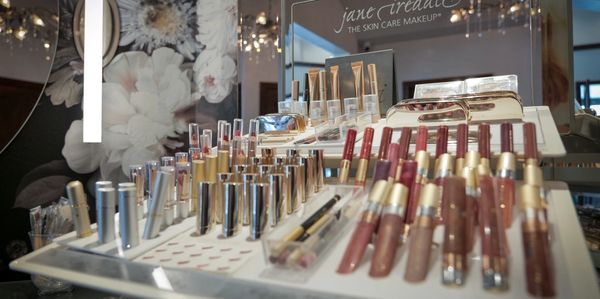 Professional Makeup 15090