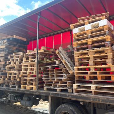 Our professional pallet collection team are friendly and efficient and ready to assist you for all y